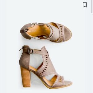 Report Footwear Rosalet Heel in Grey, Size 8.5 EUC